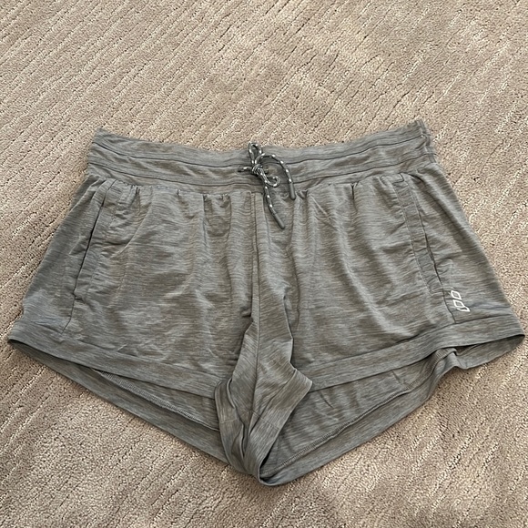 Grey athletic shorts by Lorna Jane - Picture 1 of 2